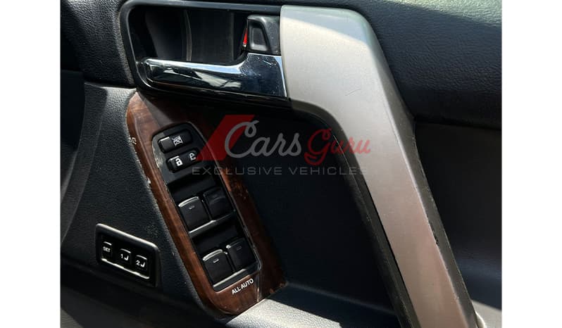 2010 Toyota Land Cruiser Prado image-6