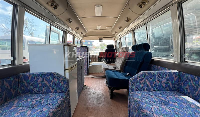 1992 Nissan Civilian Bus image-12