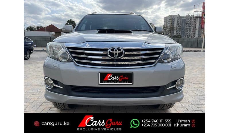 2015 Toyota Fortuner V image-1