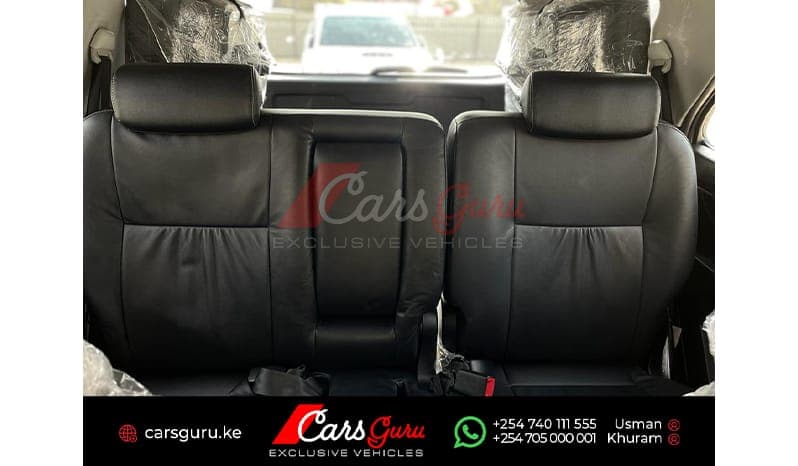 2015 Toyota Fortuner V image-9