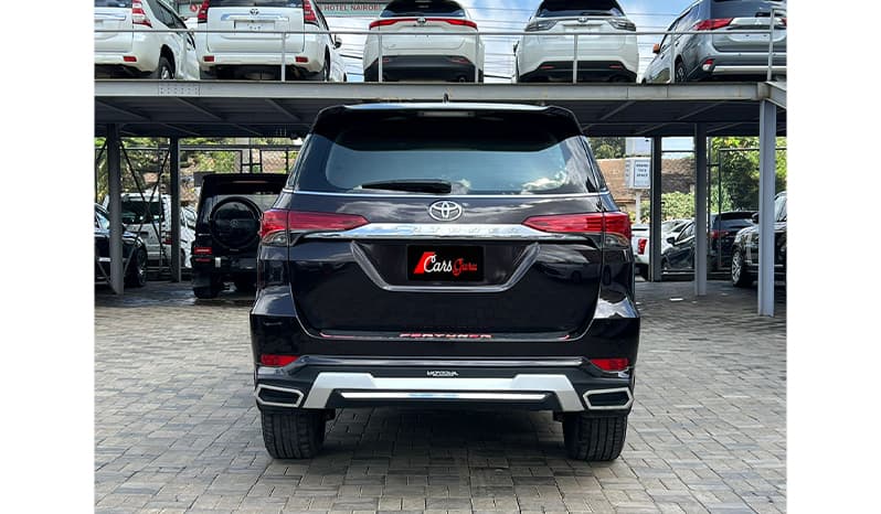 2016 Toyota Fortuner image-4