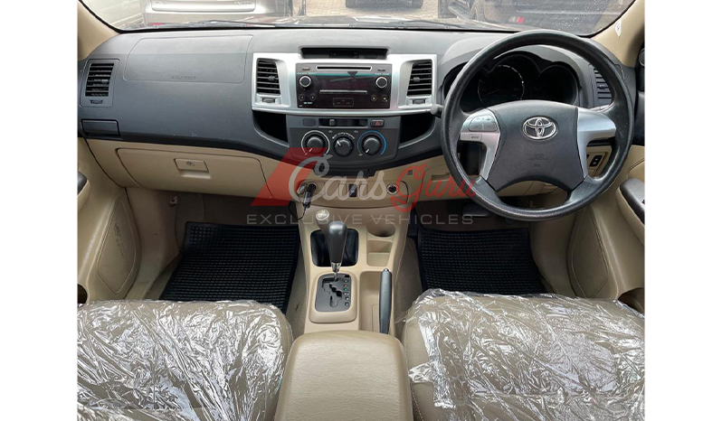 2016 Toyota Hilux image-7