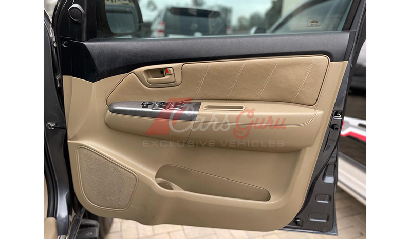 2016 Toyota Hilux image-9