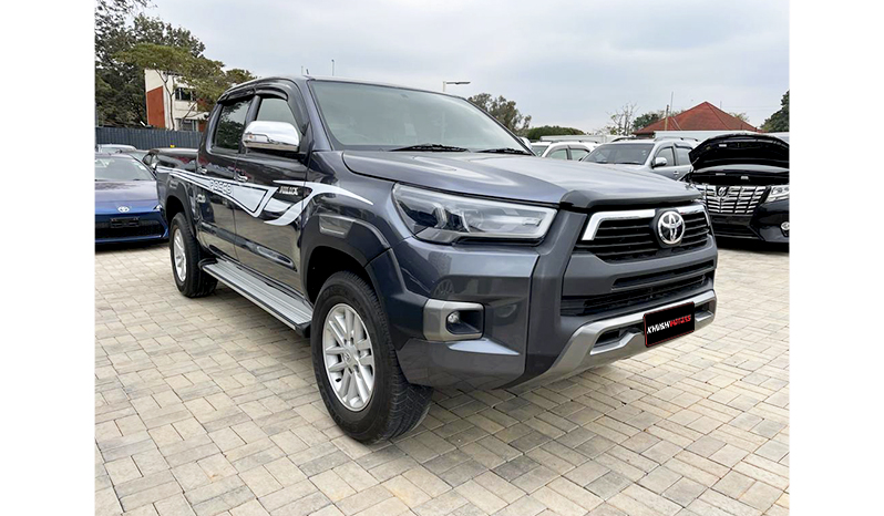 2016 Toyota Hilux image-13