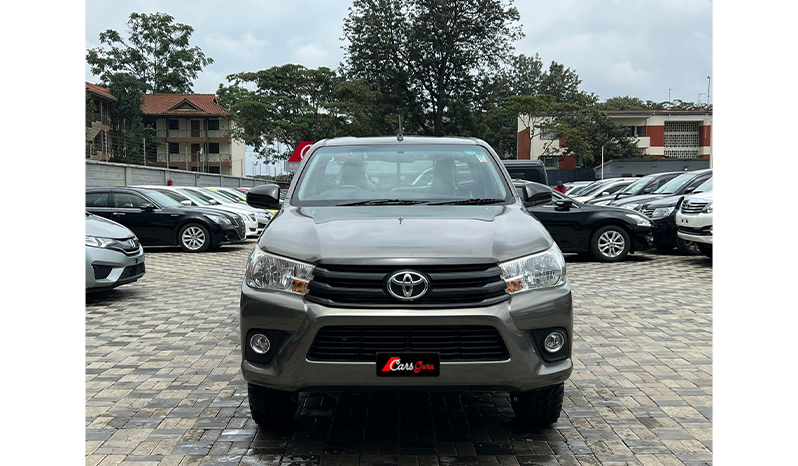 2016 Toyota Hilux Revo image-1