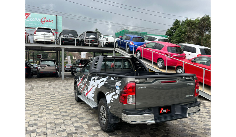 2016 Toyota Hilux Revo image-4