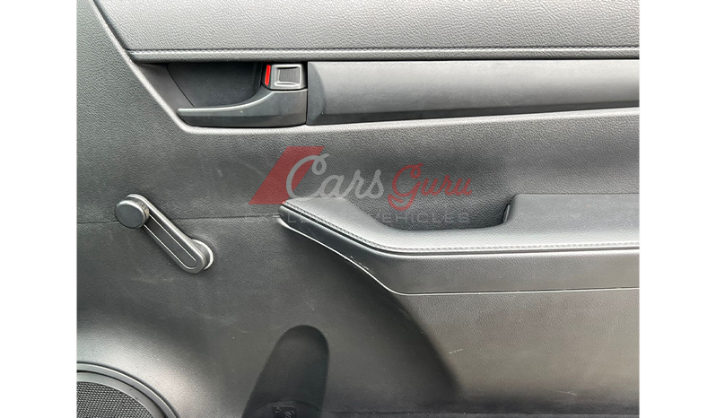 2016 Toyota Hilux Revo image-6