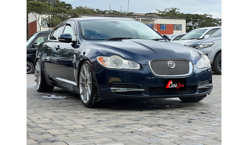 2011 Jaguar Xf image-3