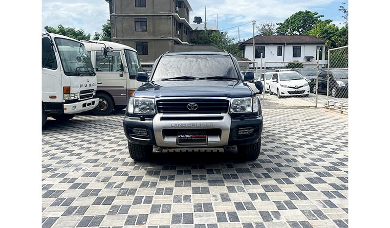 1998 Toyota Land Cruiser image-1
