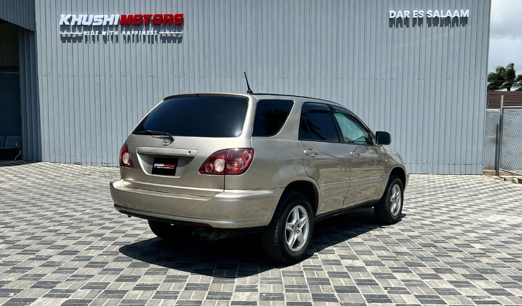 1998 Toyota Harrier image-16
