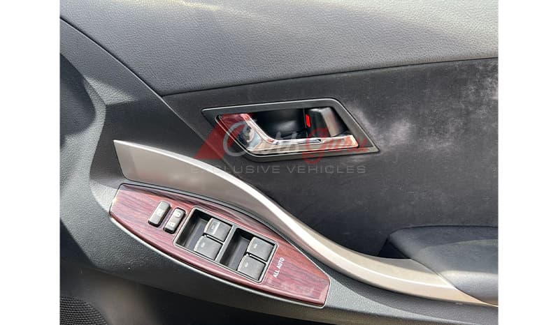 2017 Toyota Premio image-8