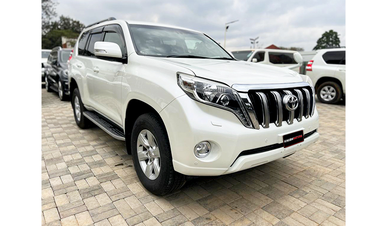 2015 Toyota Land Cruiser Prado TZ image-23