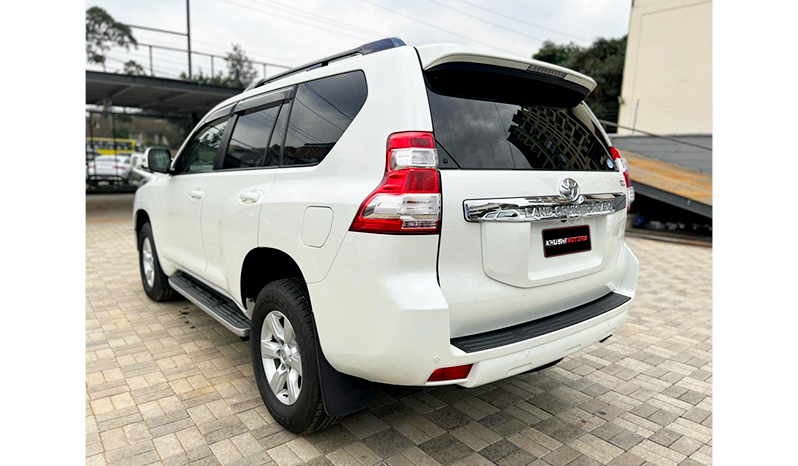 2015 Toyota Land Cruiser Prado TZ image-24