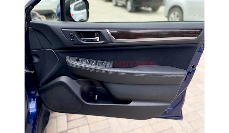 2015 Subaru Outback Base image-18