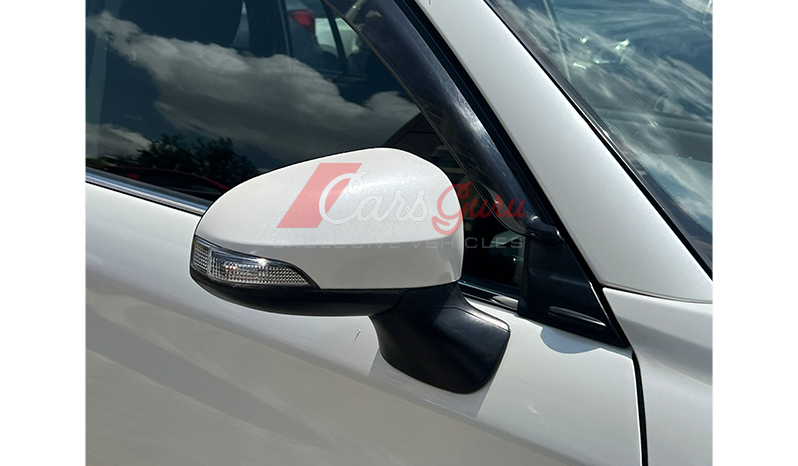 2015 Toyota Fielder G image-6