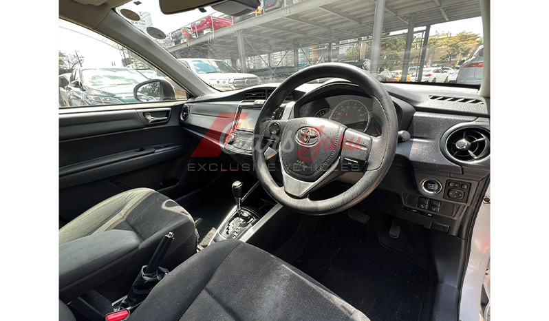 2015 Toyota Fielder G image-8