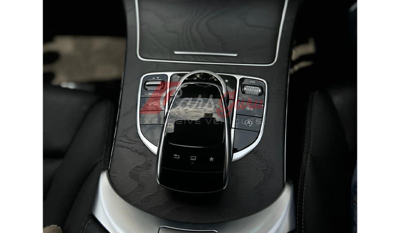 2015 Mercedes-Benz C-Class C200 image-9
