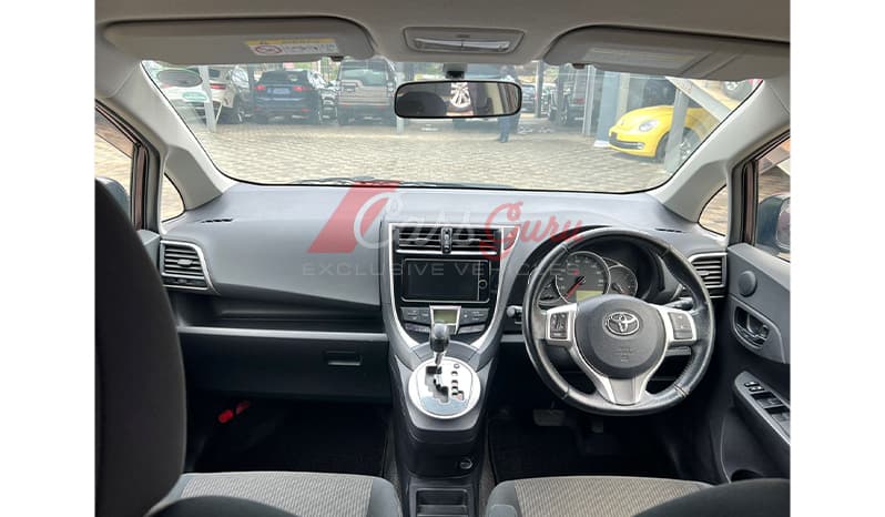 2015 Toyota Ractis G image-5