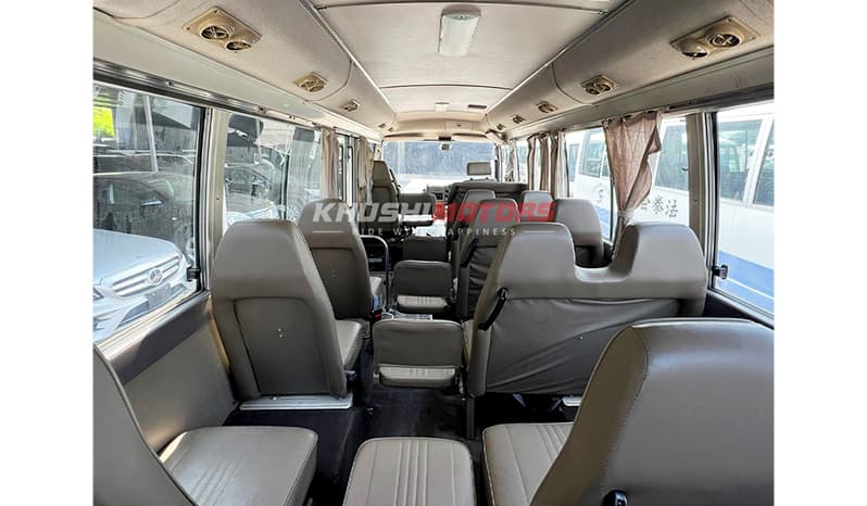 1996 Nissan Civilian Bus image-11