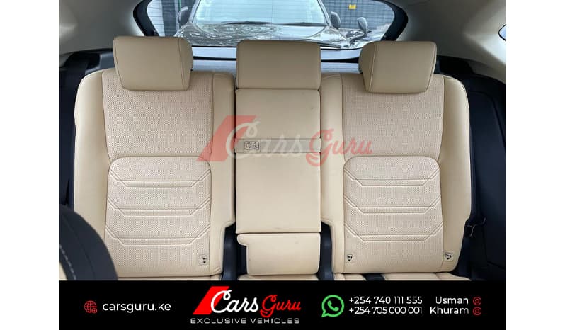 2015 Lexus NX NX300H image-9