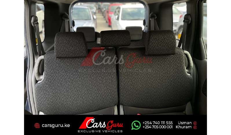2015 Toyota Sienta Dice image-9