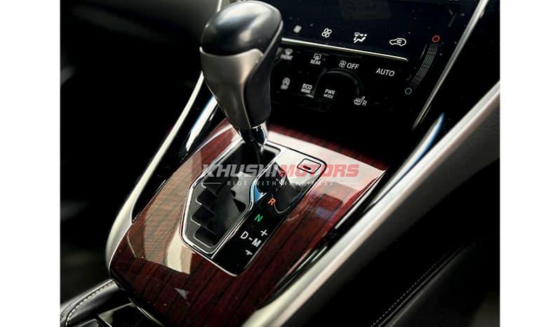 2014 Toyota Harrier image-12