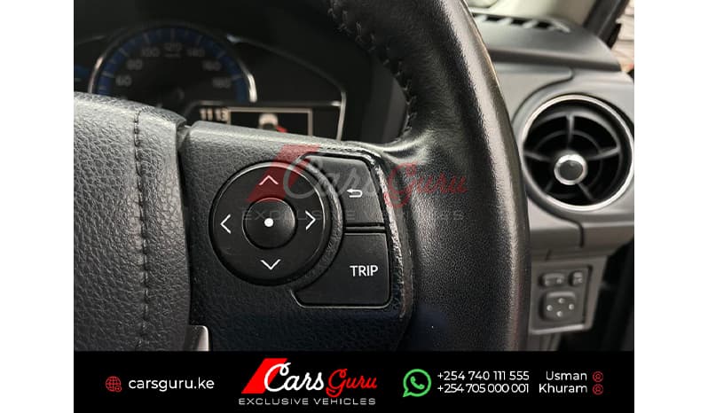 2015 Toyota Fielder Hybrid G image-9