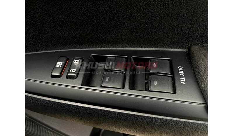 2015 Toyota Fielder Hybrid G image-27