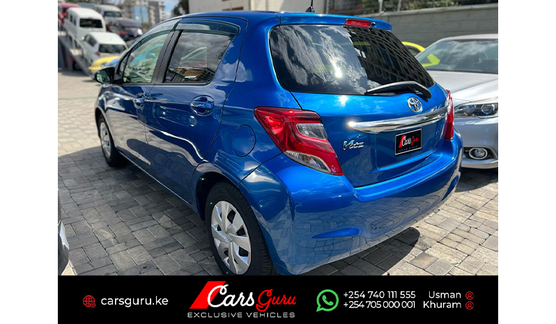2015 Toyota Vitz image-4