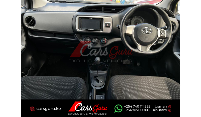 2015 Toyota Vitz image-5