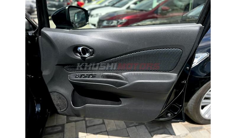 2015 Nissan Note Safety XV SEL image-18