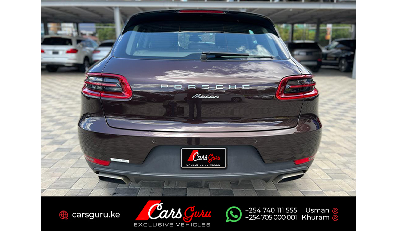 2015 Porsche Macan image-2
