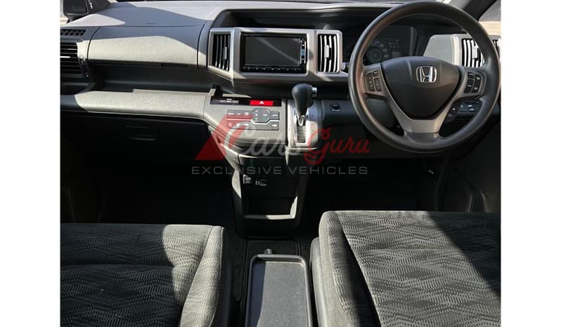 2015 Honda Step Wagon GE Selection image-13