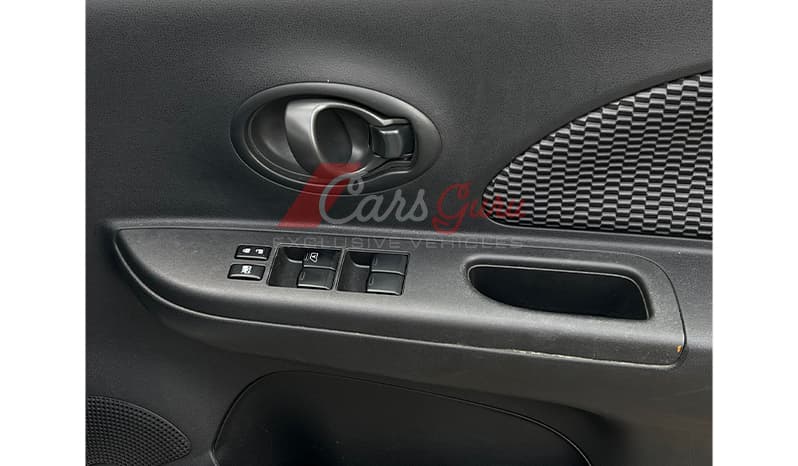 2015 Nissan March Base image-7