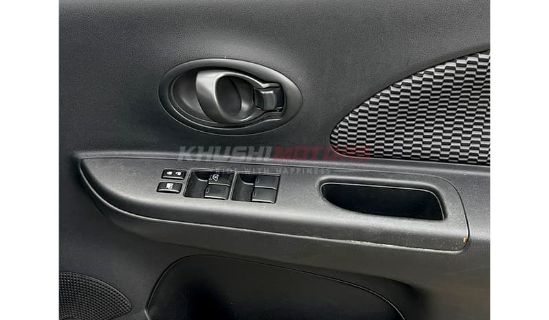 2015 Nissan March Base image-14