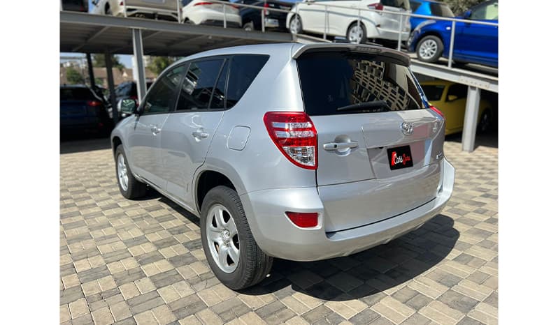 2016 Toyota RAV4 Style image-13