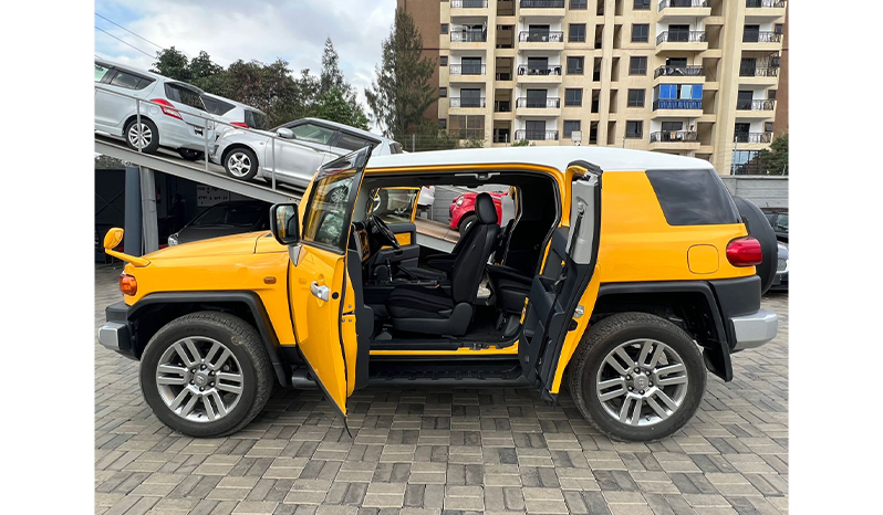2016 Toyota Fj Cruiser Color Package image-5