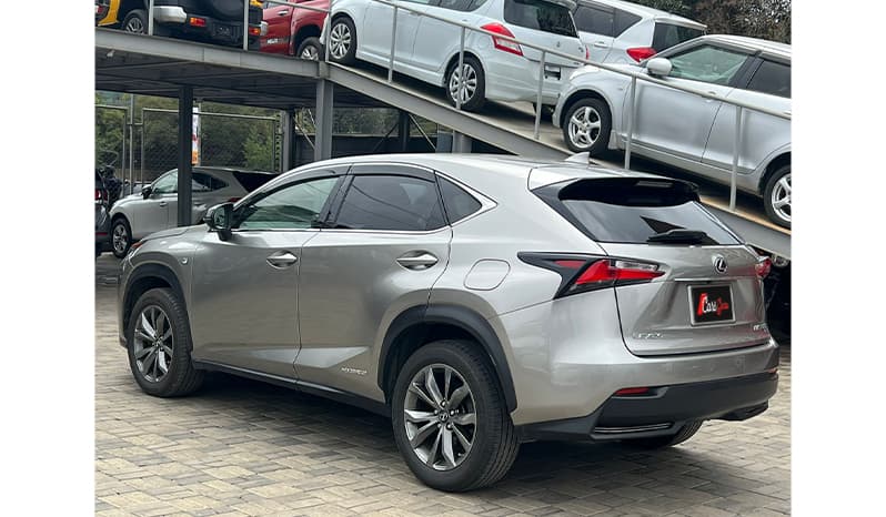 2016 Lexus NX NX300H image-4