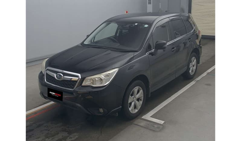 2014 Subaru Forester image-2