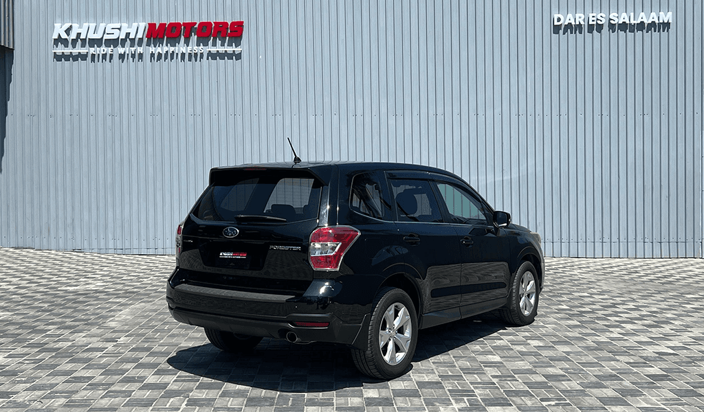 2014 Subaru Forester image-13