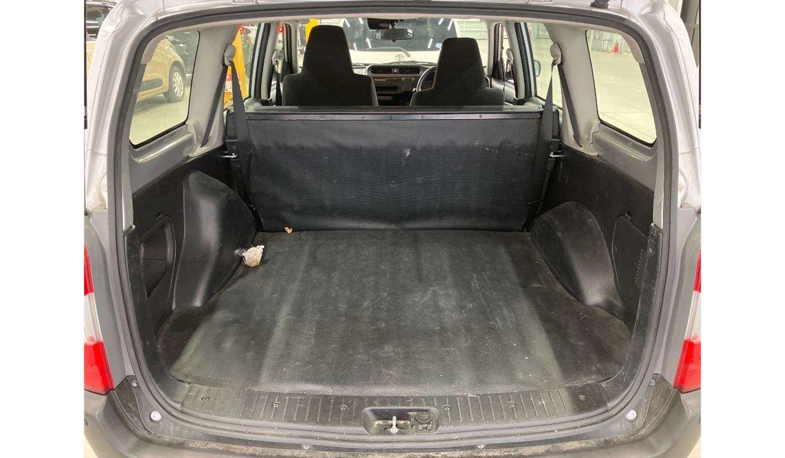 2019 Toyota Probox DX Comfort image-7