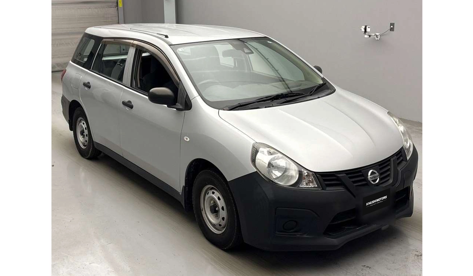 2019 Nissan NV150 image-1