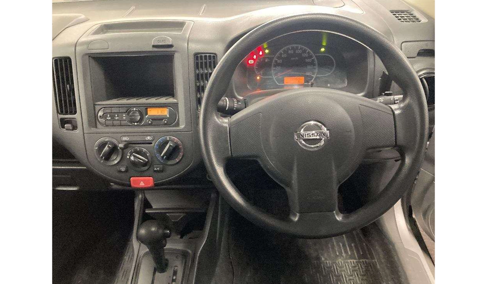 2019 Nissan NV150 image-3