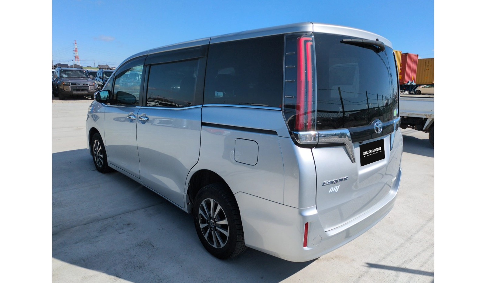 2019 Toyota Esquire Multiutility image-10