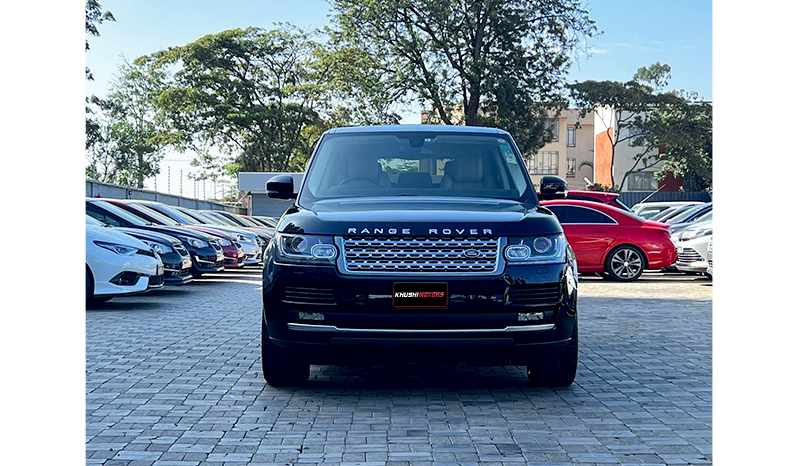 2016 Land Rover Range Rover Vogue image-1