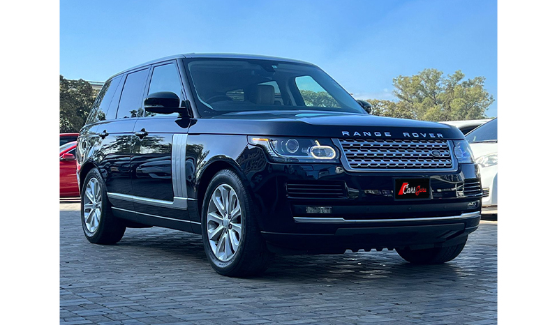 2016 Land Rover Range Rover Vogue image-3