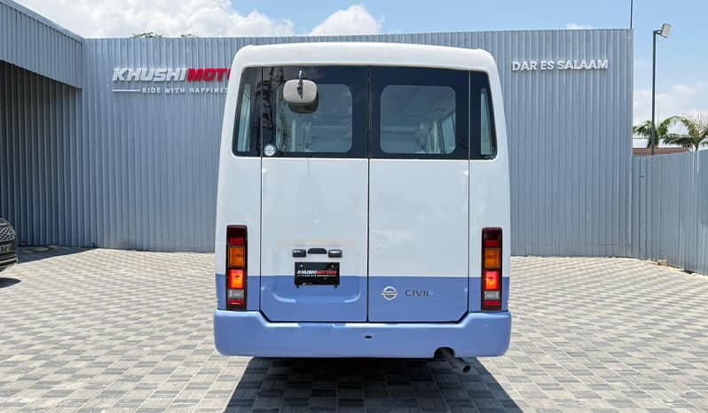 2004 Nissan Civilian image-11