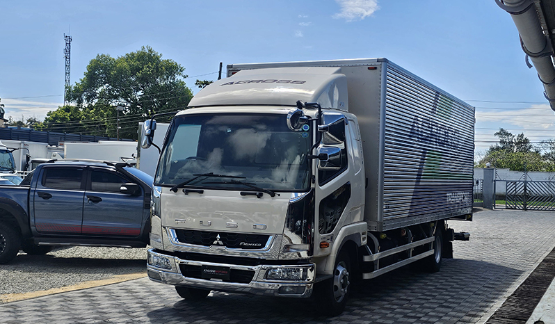 2017 Mitsubishi Fuso 2.5 Ton image-3
