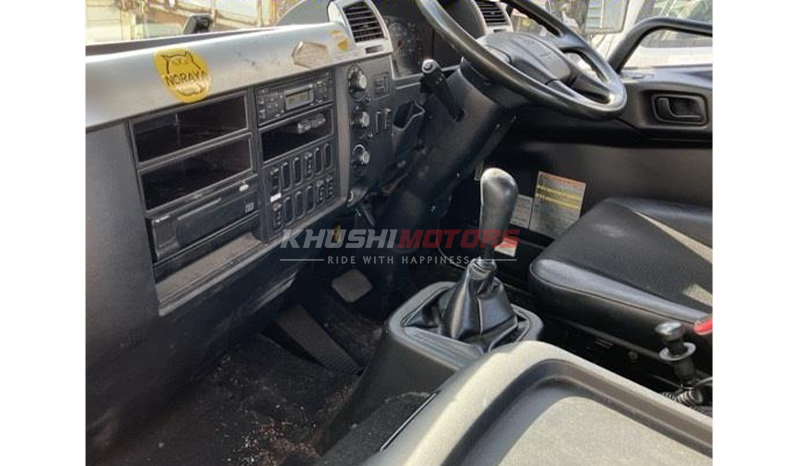 2018 Mitsubishi Fuso 6 Ton image-4