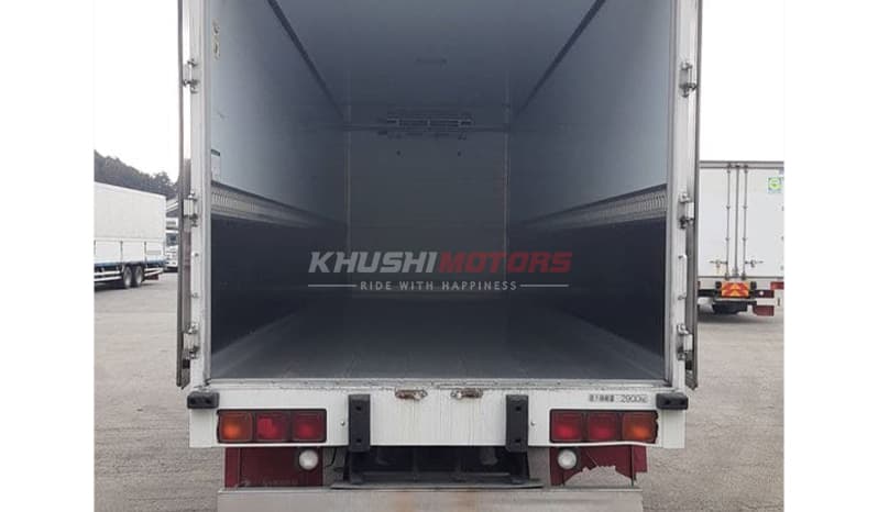 2019 Isuzu Forward Freezer 2.9 Ton image-4